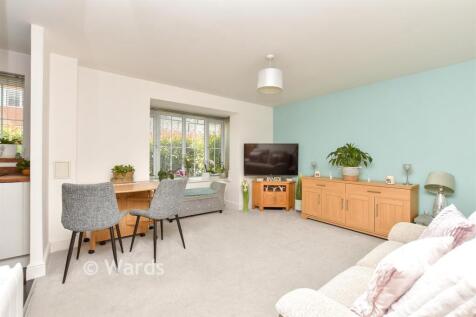 Lounge/Dining Area
