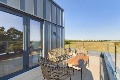 Show Apartment - Roof Terrace 2.jpg