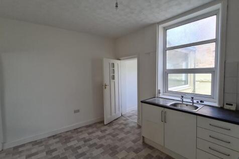 Briercliffe Road, Burnley photo 4