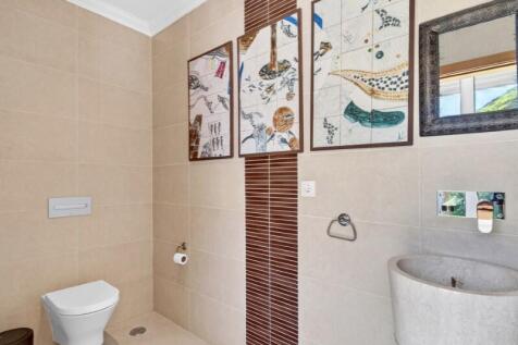 Guest Washroom