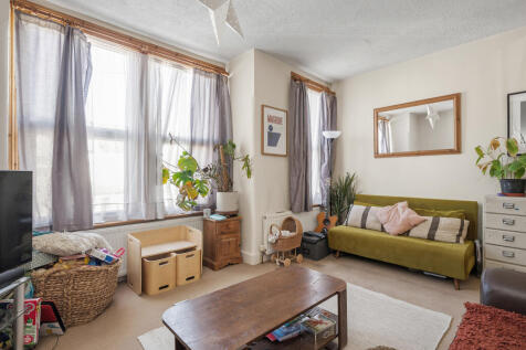 Kynaston Road, Enfield photo 4