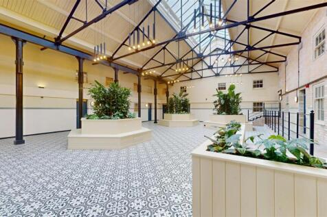 GRAND COMMUNAL ENTRANCE &amp; HISTORIC HUB