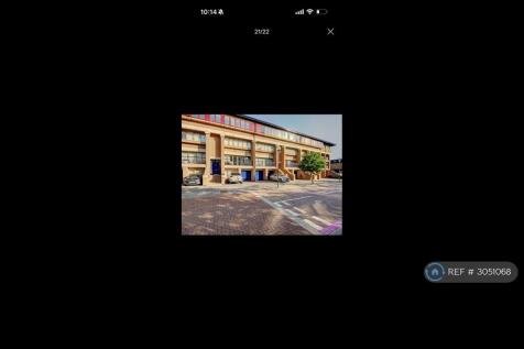 1 Car Parking Space 