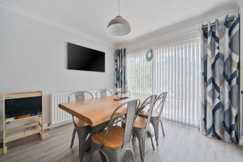 1335252-4-689fb3406d32d