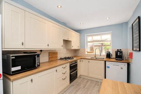 Fitted Kitchen