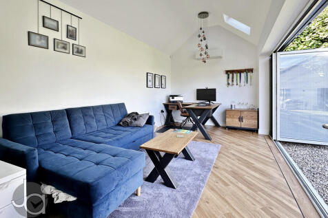 20250909_15025029...