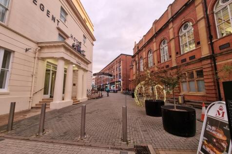 2-bed flat on 18 Regent House, The Parade, Leamington Spa, £2,200/mo