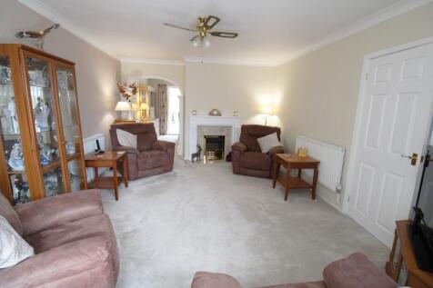 Spacious Open-Plan Lounge/Diner