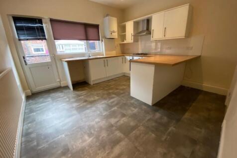 80 Countess Street, Heaviley, Stockport, Cheshire, SK2 6HD photo 5