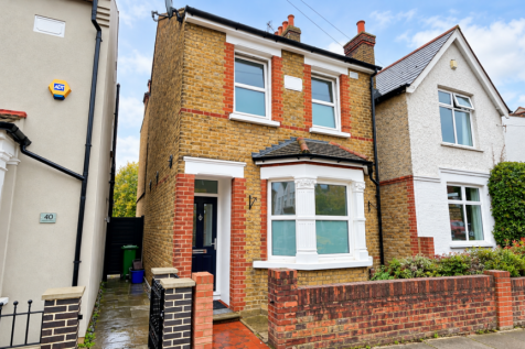 3 bed detached house to rent Warwick Road, Sidcup