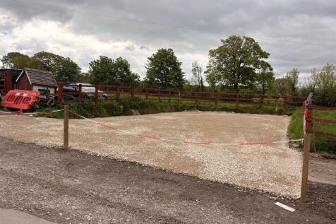 Hardstanding up to 14 cars 2