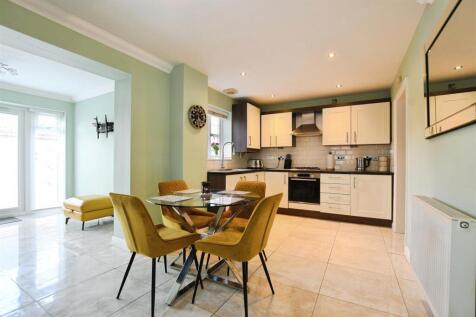 Fitted Kitchen/Diner