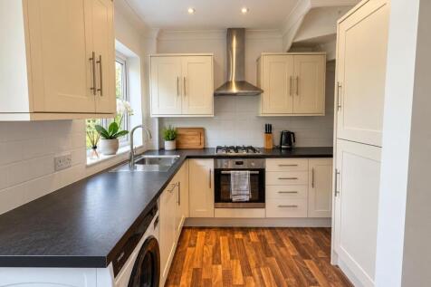 Benhurst Gardens, South Croydon, CR2 photo 3