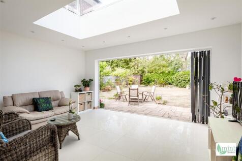 Holm Close - Watermark-32.jpg