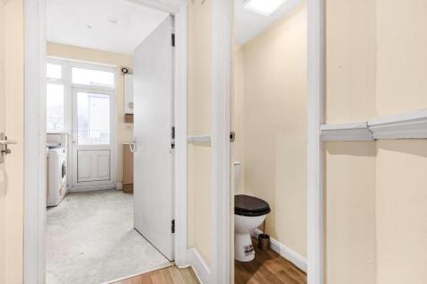Waverley Road, London, N17 photo 4