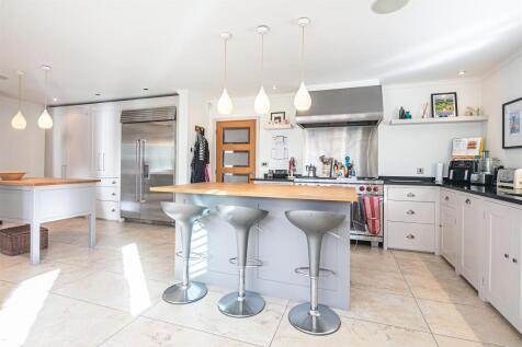 7 bed, 4 bath Detached in Sheffield - Photo 15