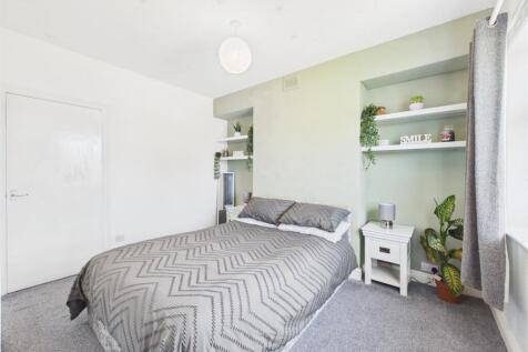 Bedroom: