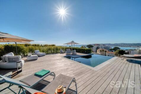 Penthouse with pool and sea views for sale in Parc