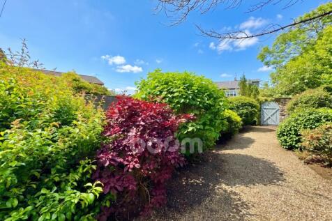 North Street, Dalry gated garden pic