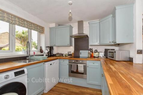 Lounge/ Kitchen