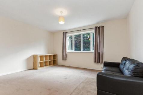 23 Myrna Close SW19 reception 2.jpg