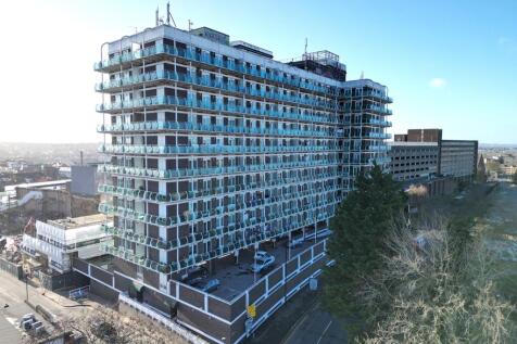 Lrg_Exterior