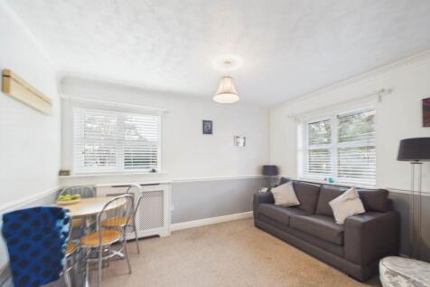 Bracken Lodge , 39 Twynham Road , Southbourne photo 3