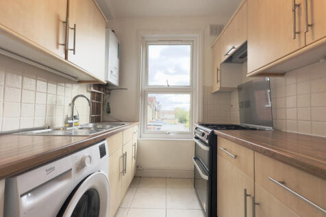 Eaton Park Road, Winchmore Hill, N13 photo 4