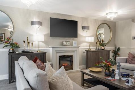 Owners lounge 2.jpg