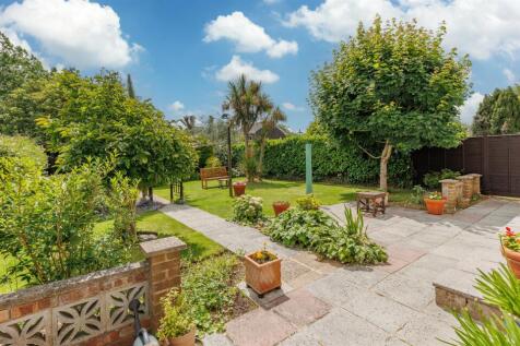 Established and well maintained garden