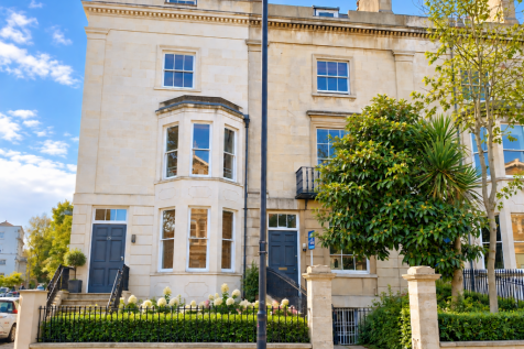 8-bed flat on Pembroke Road, Bristol, BS8 , £6,920/mo
