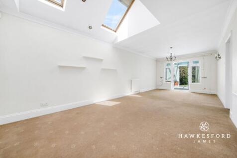 Highsted Road, Sittingbourne - Lounge