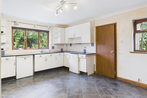 CAM02519G0-PR0365-STILL002