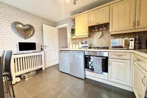 Grange Park Close, WF10 photo 5