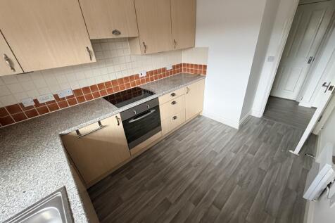 Crown House Apartments, Old Croxton Road, Thetford photo 2