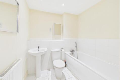 Elgin Gardens, Stratford-Upon-Avon photo 3
