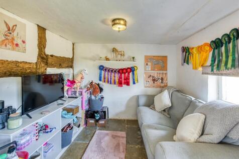 Leper House-internal-11.jpg