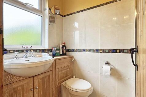 Annex Shower Room.jpg