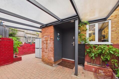 Winnington Close