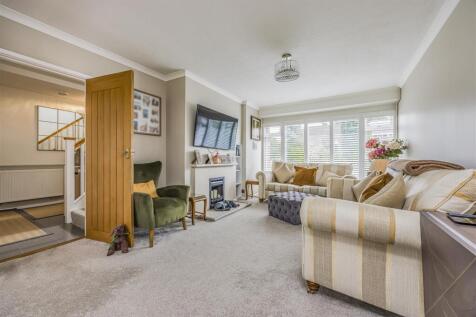 5 Cams Bay Close, Fareham-PorticoMarketing-SoldBy-