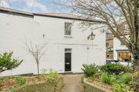 1-bed flat on Worple Way, Richmond, £1,850/mo