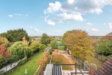 1369895-4-68f0e1a...