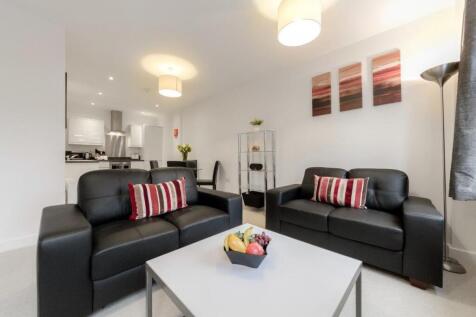 3 Living room.jpg
