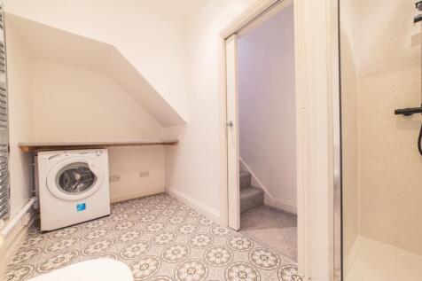 ward-winning Media team on EVERY Listing_10