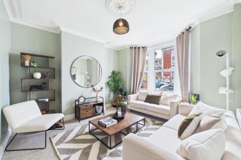 Terraced House fo Auction, Greenbank (18).jpg