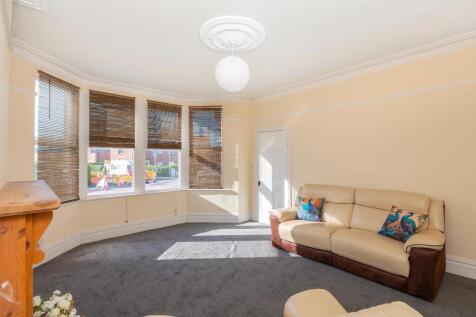 2S7J0LBR - Living Room A.jpg