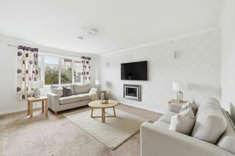 Lounge (Virtually Furnished)