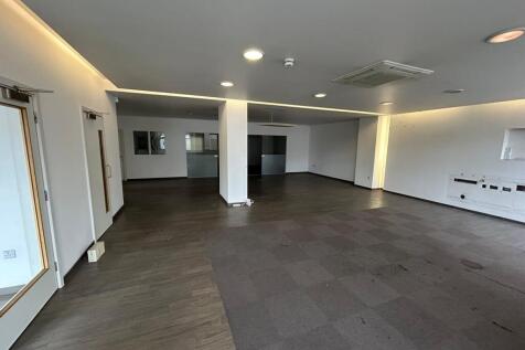 09 Office accommodation (IMG_0637).jpg