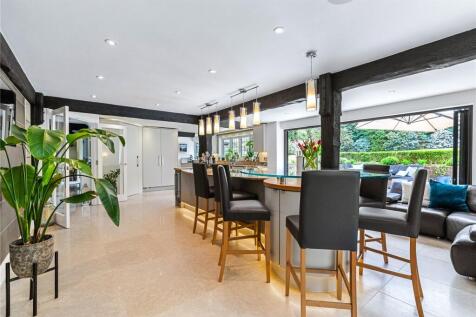 Kitchen/Breakfast Rm