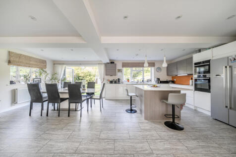 1359067-11-68daaf...